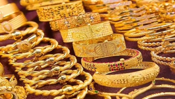 A golden bar reflecting increasing gold prices