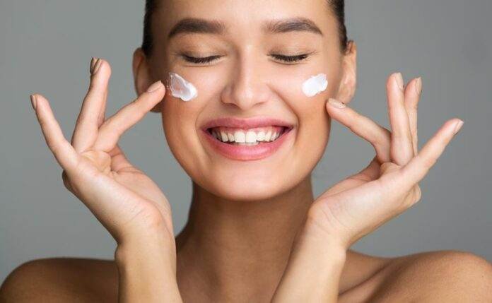 THE PERFECT SUMMER SKIN CARE ROUTINE IN 8 EASY STEPS