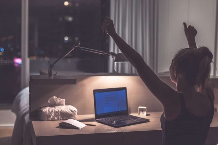 That Night Owls May Have Bad Behaviours That Cause Them To Die Young