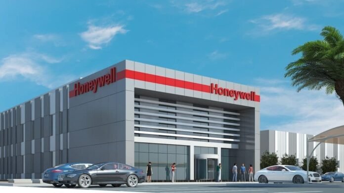Honeywell Logo and Dubai Skyline