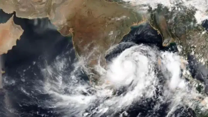 Cyclone Tej Intensifies into ‘Severe Cyclonic Strom’